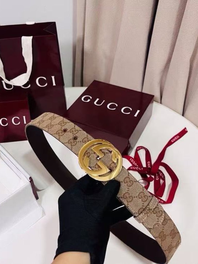 Gucci Men's Belt With A G Buckle Design,